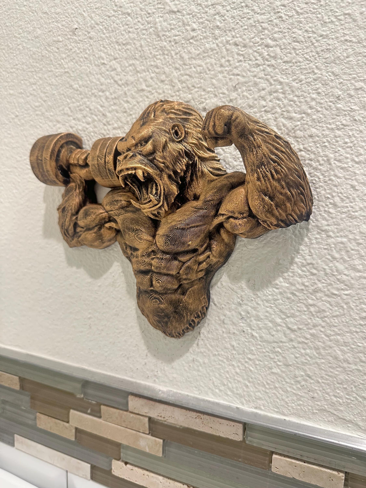 Flexing Gorilla Wall Mount with Dumbbell
