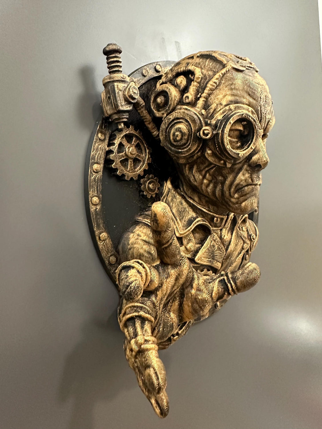 Steampunk Alien Wall Sculpture - Mechanical Sci Fi Wall Decor - Industrial Extraterrestrial Plaque - Hand Painted UFO Mount 9x9x4