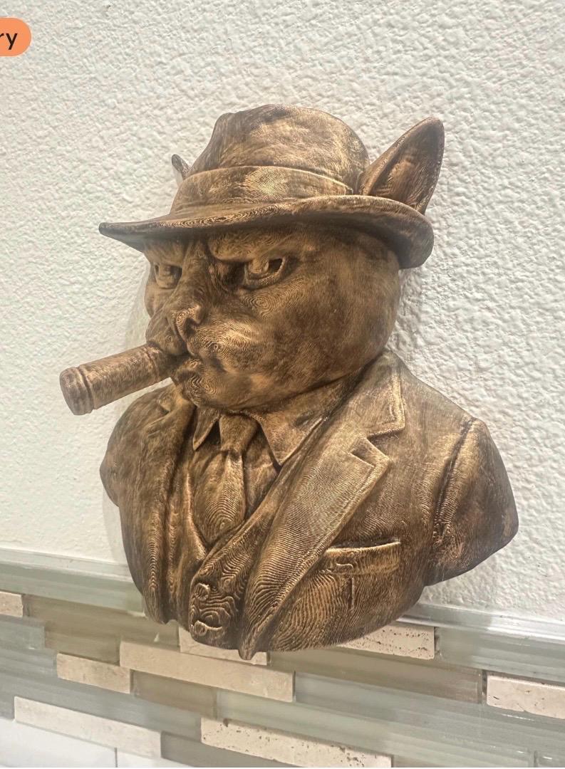Gangster Cat Wall Bust - Cigar Smoking Cat Decor - Mafia Style Wall Art - Mob Boss Animal Sculpture - Man Cave Bar Decor Gift 9x9x4