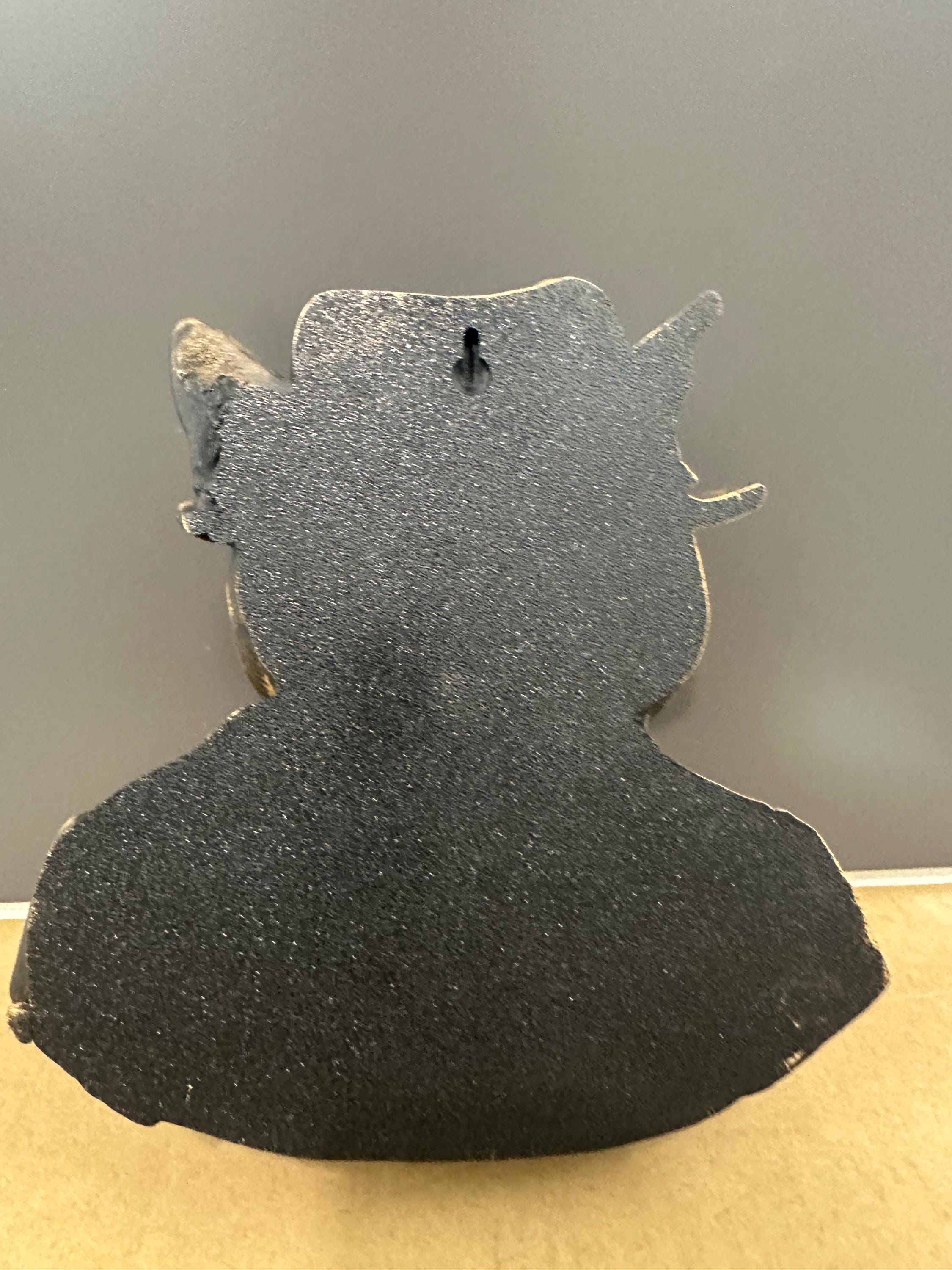 Gangster Cat Wall Bust - Cigar Smoking Cat Decor - Mafia Style Wall Art - Mob Boss Animal Sculpture - Man Cave Bar Decor Gift 9x9x4