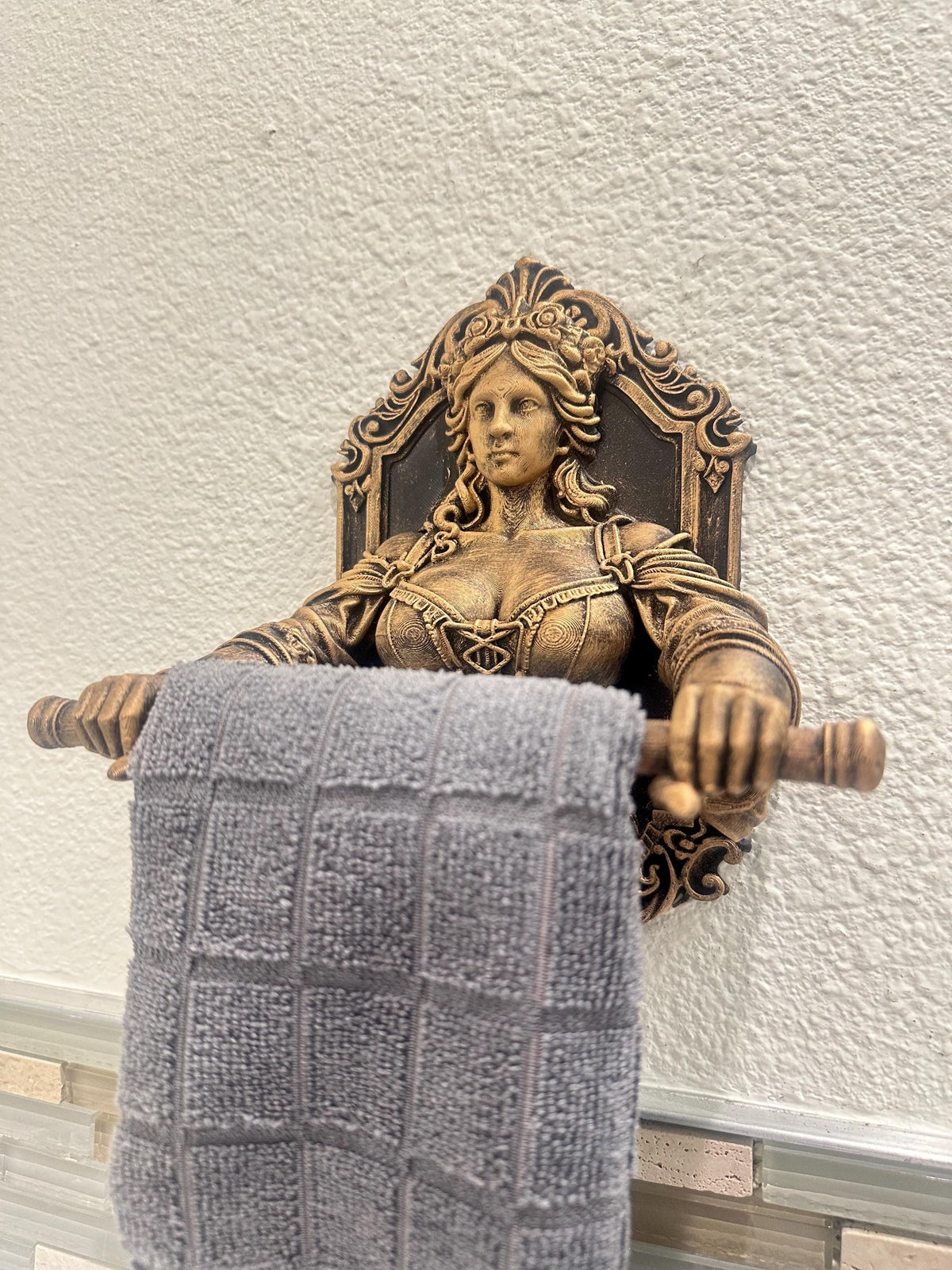 Classical Maiden Goddess Hand Towel Holder