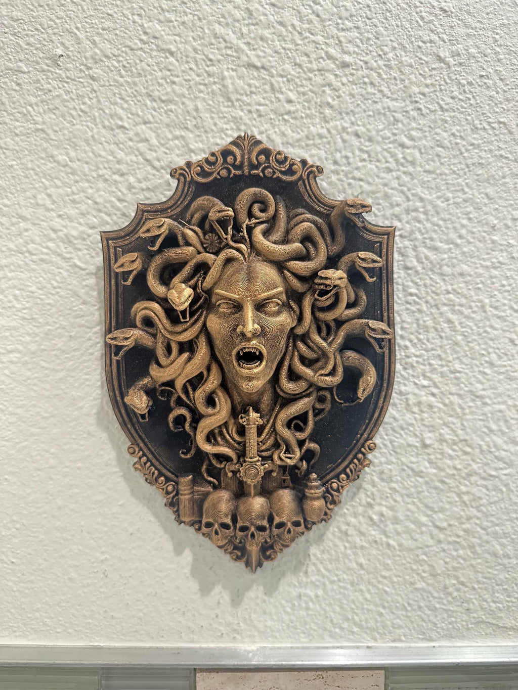 Medusa Wall Mount