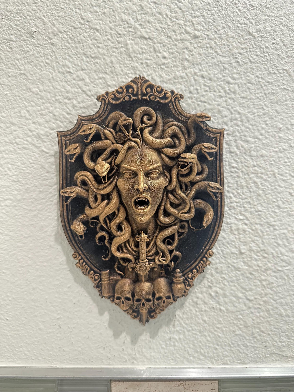 Medusa Wall Mount