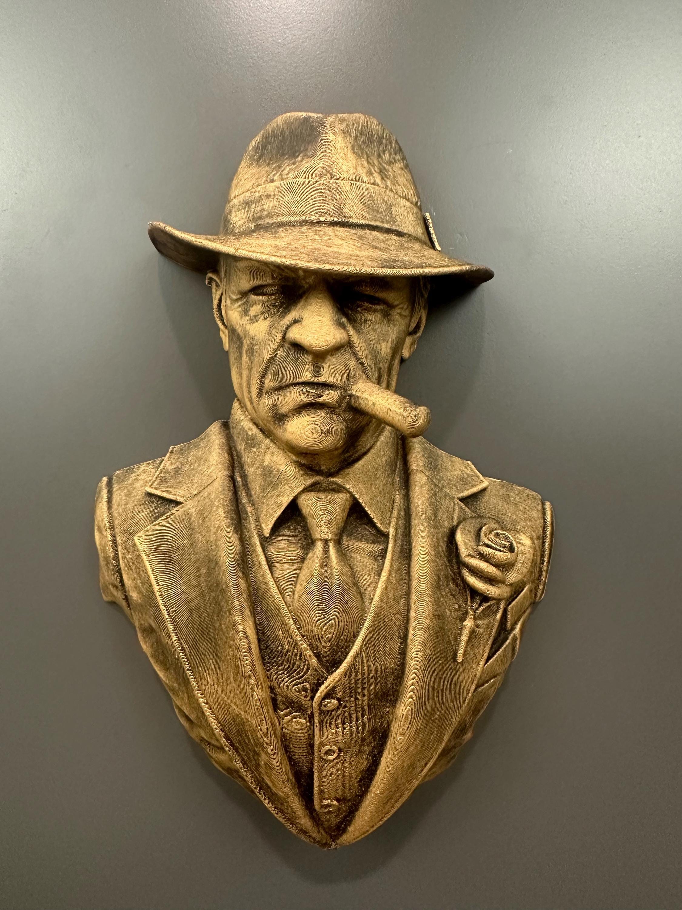 Mob Boss Wall Bust Sculpture - Mafia Cigar Man Cave Decor - Vintage Gangster Wall Art - Home Bar Office Decor Gift - Hand Painted 9x6x3”