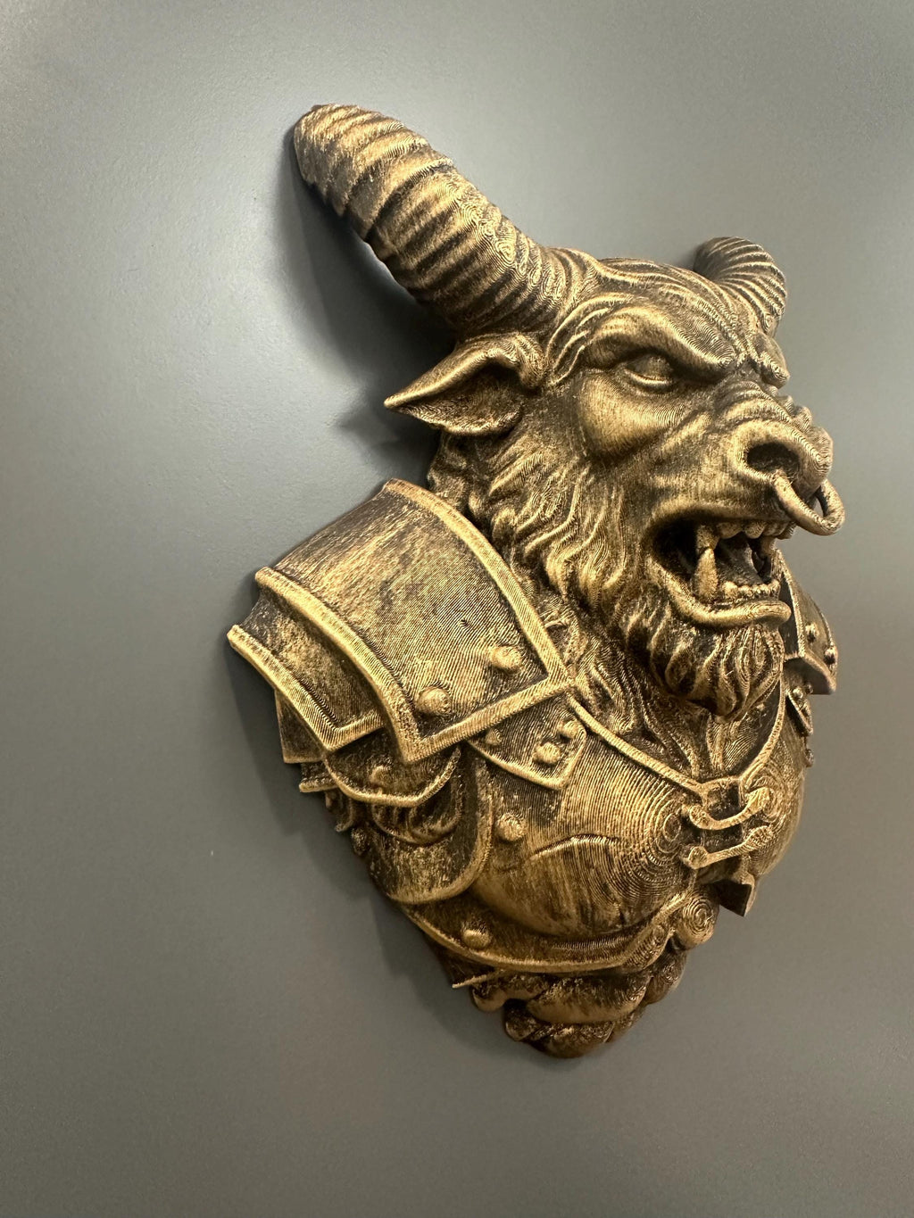 Minotaur Wall Mount - Mythical Bull Warrior Decor - Gladiator Beast Bust - Gamer Room Wall Art - Fantasy Game Room Sculpture - RPG Boss 9”