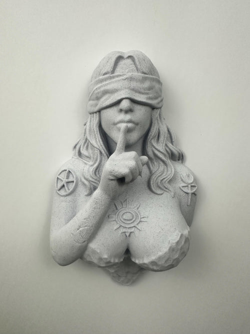 Blindfolded Oracle Wall Sculpture - Gothic Mythology Decor - Mystic Woman Bust Art - Occult Wall Hanging - Dark Fantasy Home Decor 9x6x3