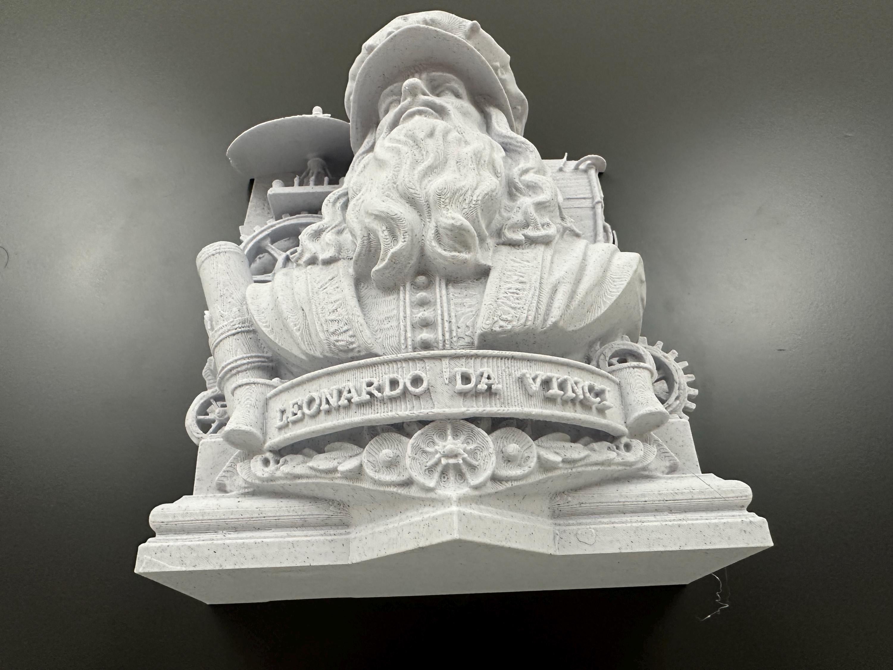 Leonardo da Vinci Wall Sculpture - Renaissance Inventor Bust Plaque - Scientist Wall Art - Library Office Decor - Shelf Decor Statue