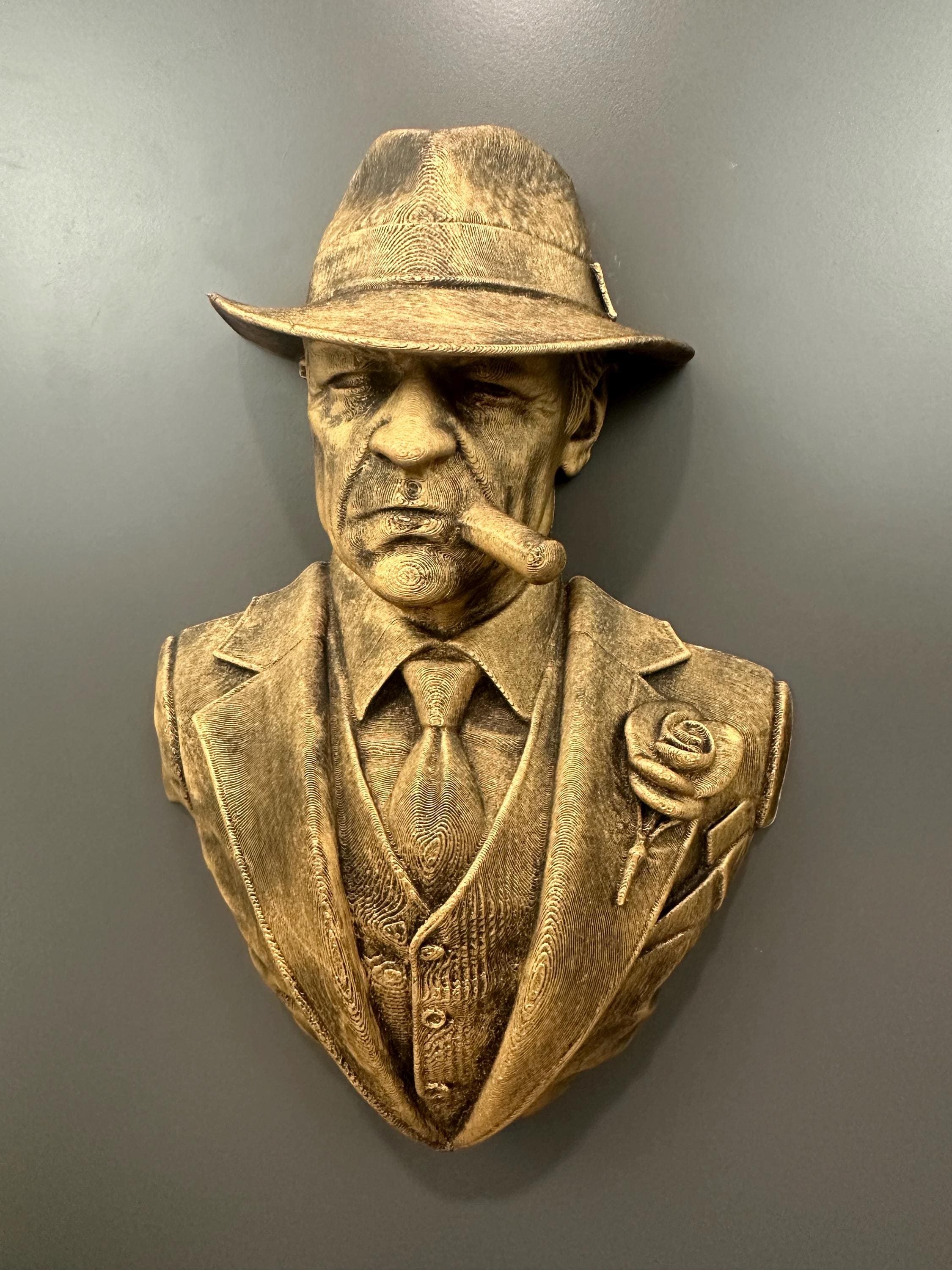 Mob Boss Wall Bust Sculpture - Mafia Cigar Man Cave Decor - Vintage Gangster Wall Art - Home Bar Office Decor Gift - Hand Painted 9x6x3”