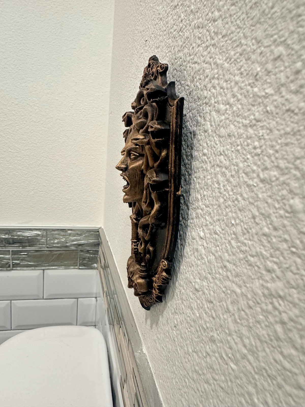 Medusa Wall Mount