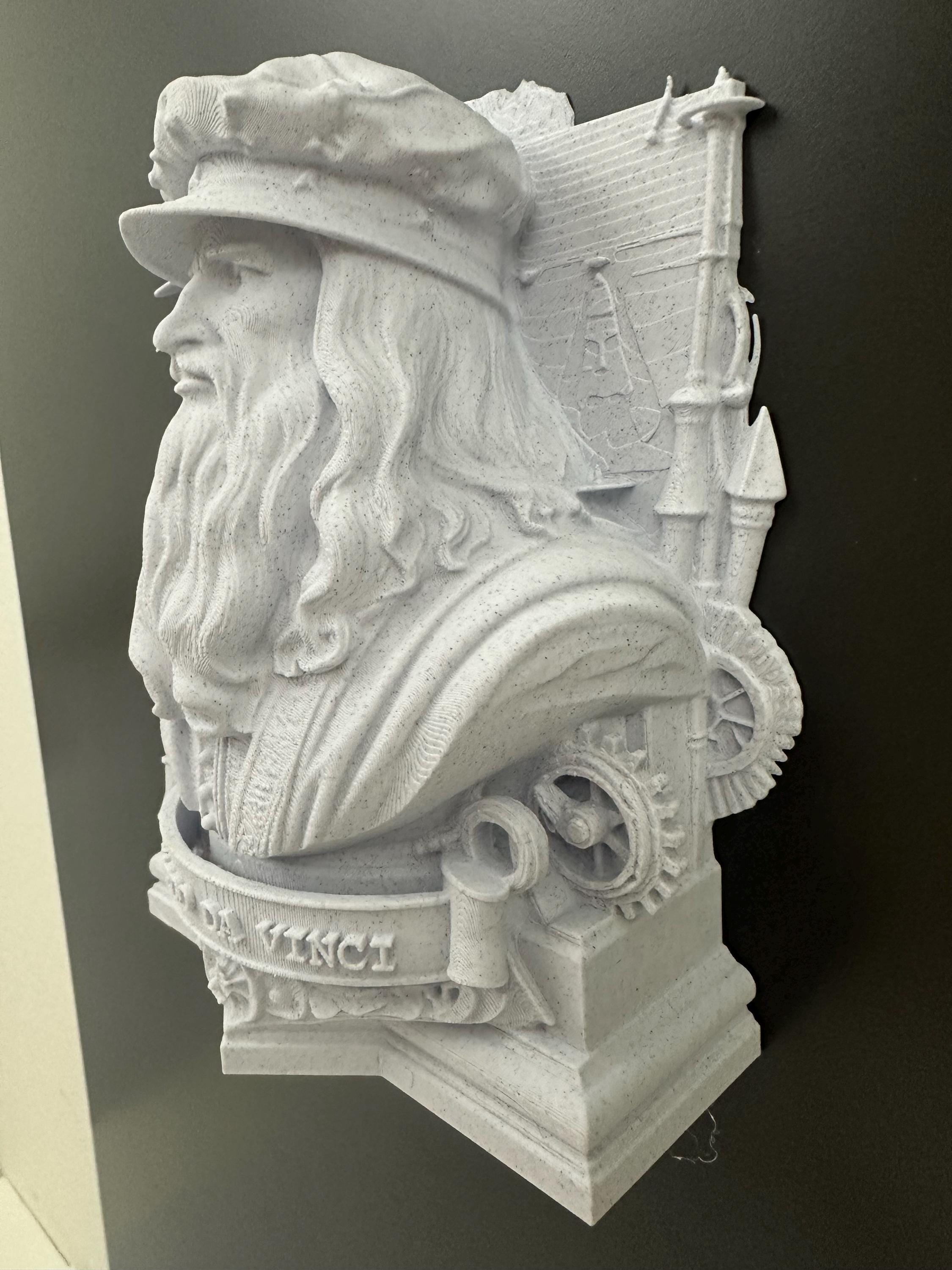 Leonardo da Vinci Wall Sculpture - Renaissance Inventor Bust Plaque - Scientist Wall Art - Library Office Decor - Shelf Decor Statue