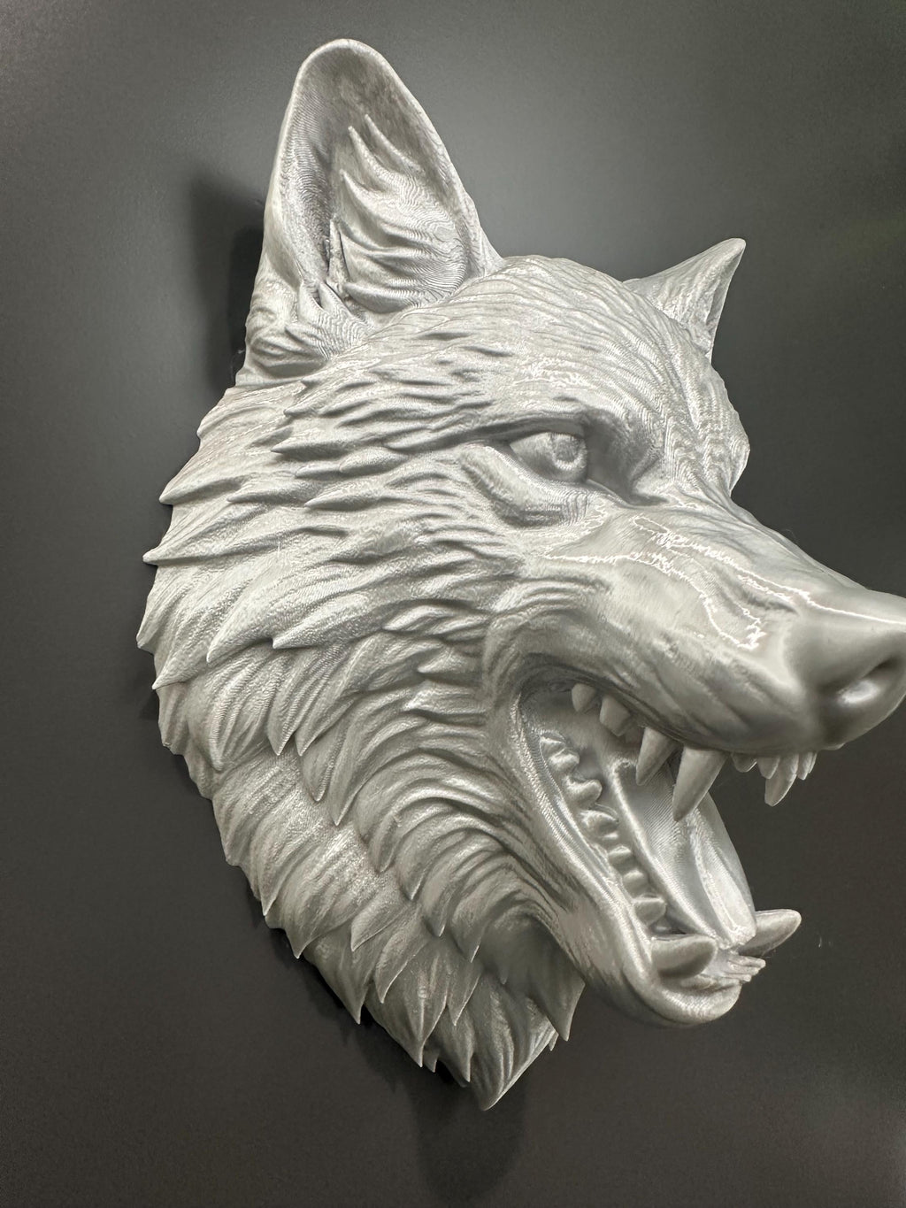 Fierce Wolf Head Wall Mount Plaque - Rustic Cabin Decor - Man Cave Wall Art - Wildlife Sculpture - Lodge Gift For Him 9x7x4.5” Silver