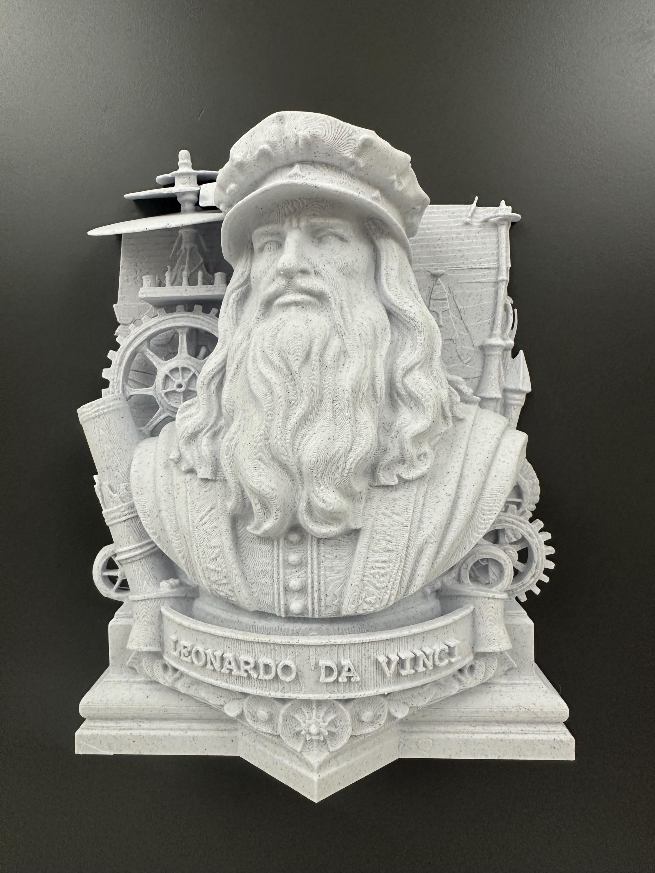 Leonardo da Vinci Wall Sculpture - Renaissance Inventor Bust Plaque - Scientist Wall Art - Library Office Decor - Shelf Decor Statue