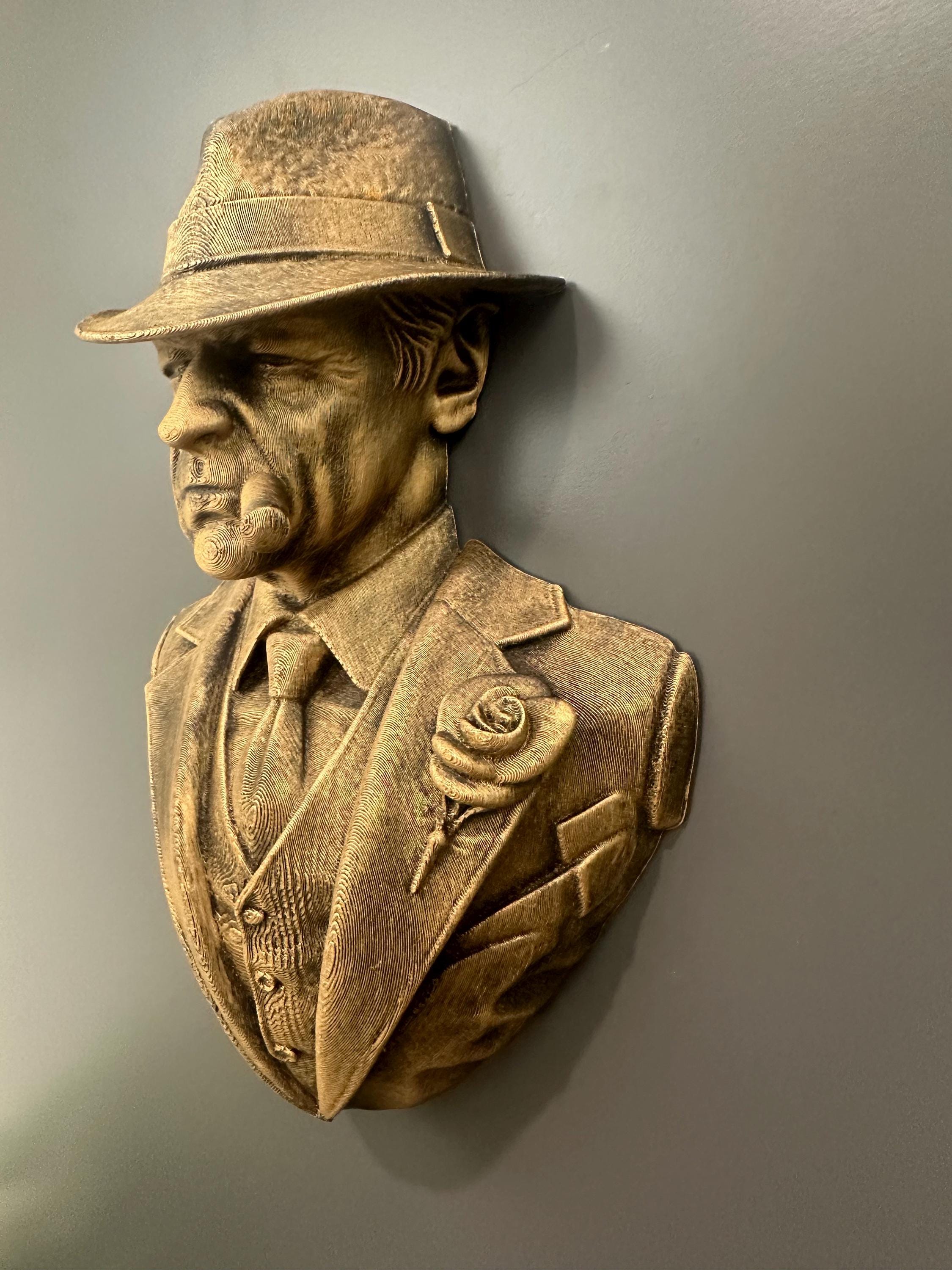 Mob Boss Wall Bust Sculpture - Mafia Cigar Man Cave Decor - Vintage Gangster Wall Art - Home Bar Office Decor Gift - Hand Painted 9x6x3”