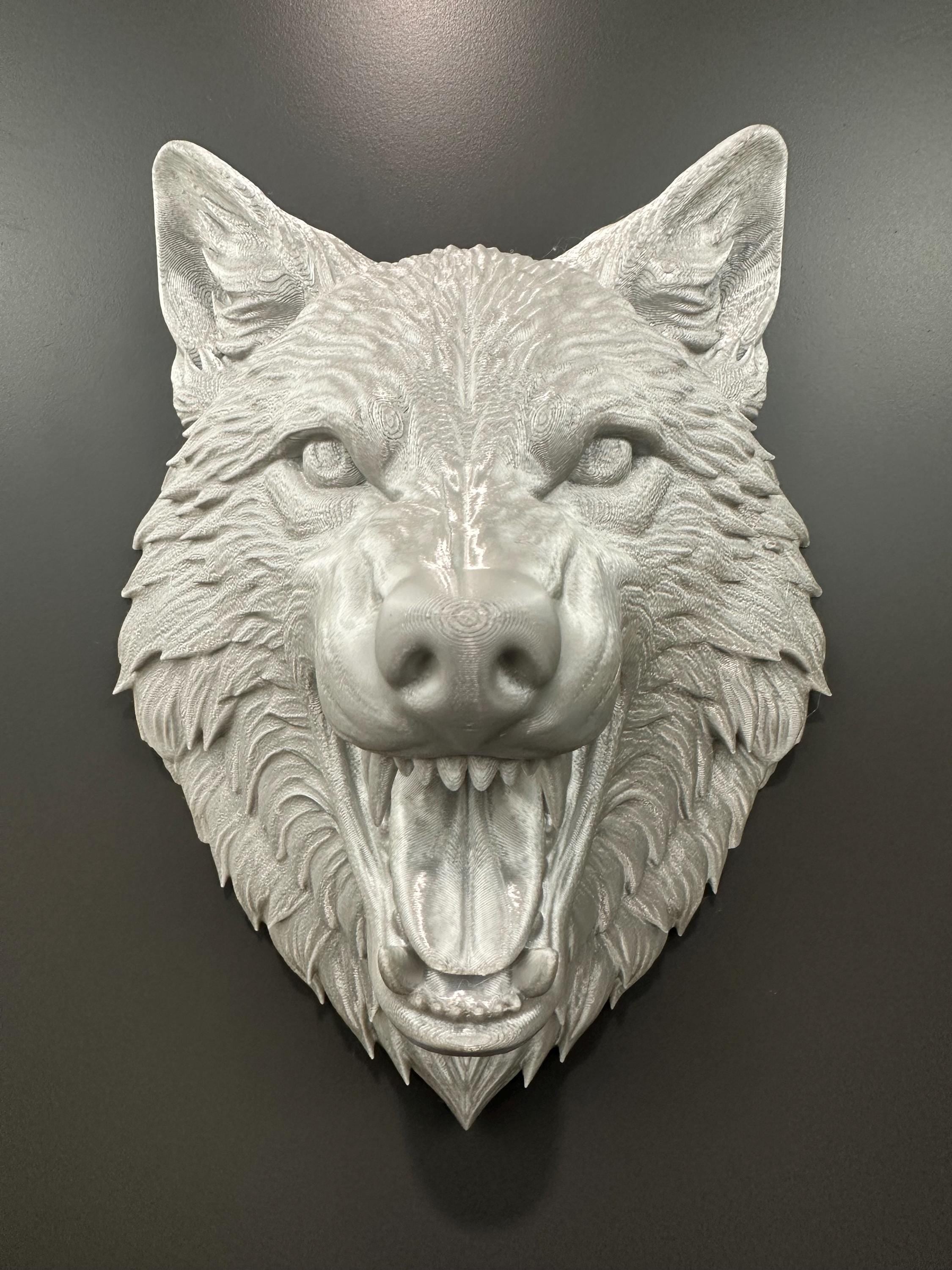 Fierce Wolf Head Wall Mount Plaque - Rustic Cabin Decor - Man Cave Wall Art - Wildlife Sculpture - Lodge Gift For Him 9x7x4.5” Silver